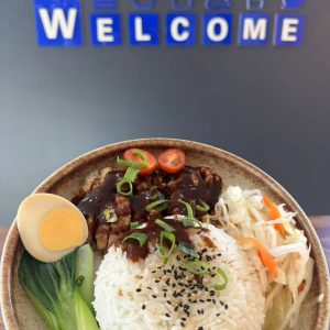 Riz au poulet croustillant sauce pékinoise